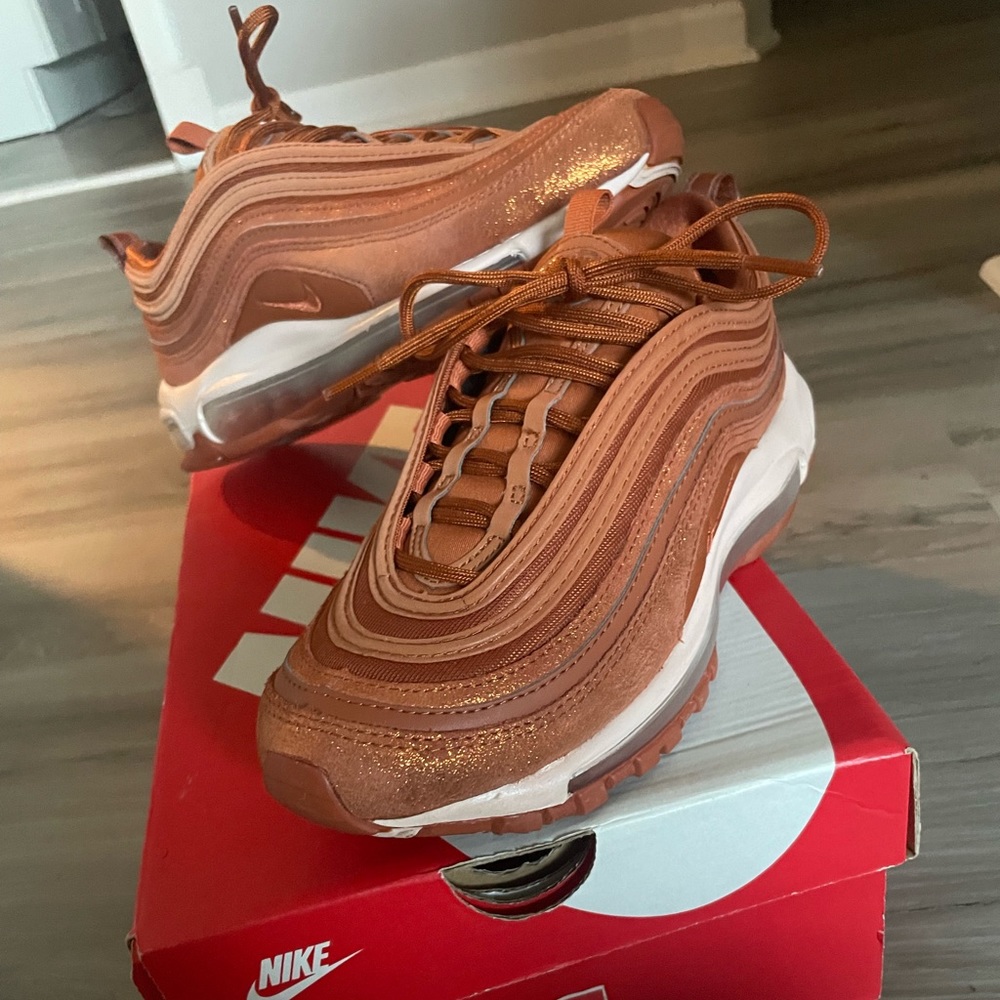 Women’s Nike Air Max